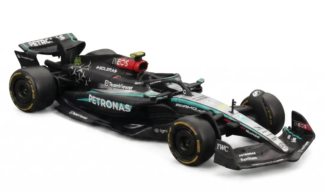 Mercerdes-AMG F1 W15 E Performance #44