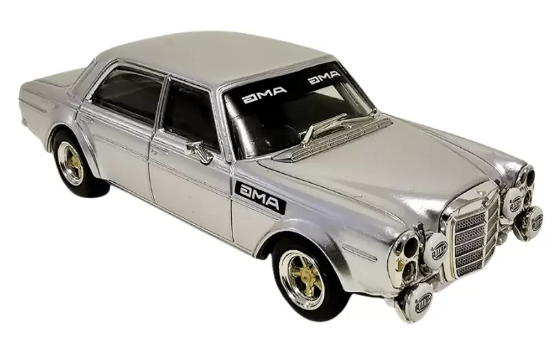 Mercedes-Benz 300 SEL 6.8 AMG